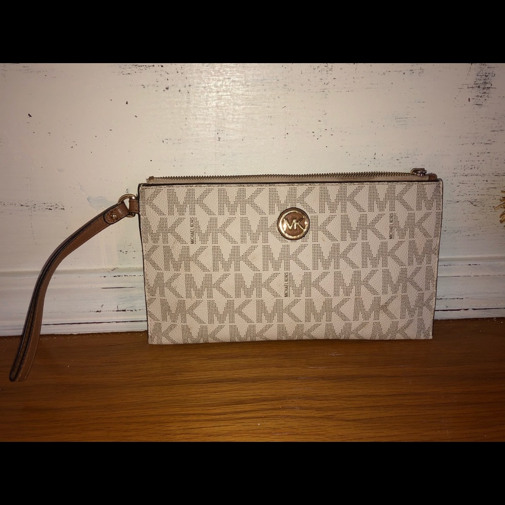 Michael Kors Wristlet